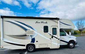 2018 Thor Motor Coach Four Winds 22B “Let’s Go!”