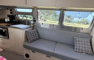 Airstream Glamping in Style/Remote OfficeStarlink