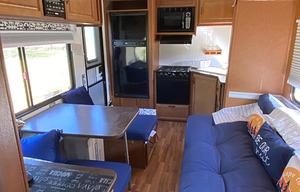 Komfort Trailblazer in the country