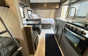 2021 Shasta Family Bunkhouse