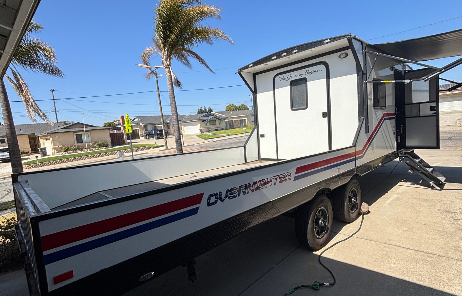 The ultimate toyhauler and day runner