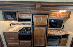 Keystone Cougar | Luxury Chef's Kitchen & 3 Slides