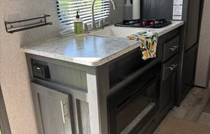 2022 Dutchmen RV Aspen Trail 17BH RV rental photo 3