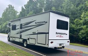 Forest River RV Sunseeker LE 3250DSLE Ford