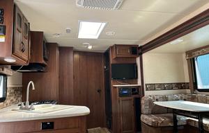 Jayco white hawk model 20MBR      23 ft. 2015 yr