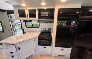 2023 Jayco Jayfeather 27BHB - Sleeps 6 Comfortably