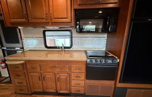 Luxury 2015 Jayco RV - Sleep 6 - Family Road Trip!