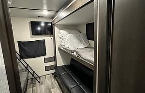 2022 Cruiser Aire 33BHB - Big Family RV Rentals