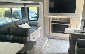 Rockin’ Rooh’s RV
