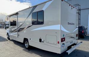 CHARLES - 2017 Winnebago Minnie Winnie 27Q