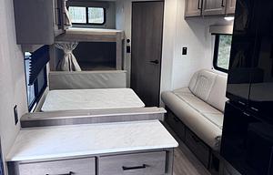 Route 29 secure storage - 2025 Grand design