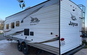 Spacious Clean 29' Jayco Baja Travel Trailer