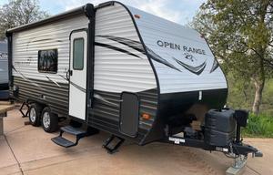 Spacious Clean 23' Compact Travel Trailer