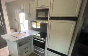 Beautiful 5th wheel bunkhouse retreat w/delivery!