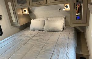 2021 Twilight TWS 3300