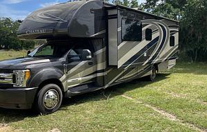 Luxury on wheels master on sweet bath and a half