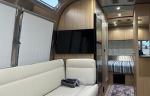 2020 Airstream RV Flying Cloud 25FB, Star Trailer