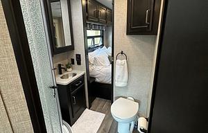 Modern Farmhouse Bunkhouse Motorhome 2022 Alante