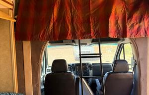 2007 Winnebago Navion 23H