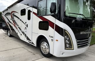 Just Living Our Adventure 2023 Thor Windsport 35M