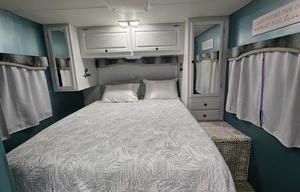 2010 Four Winds RV Chateau 31B