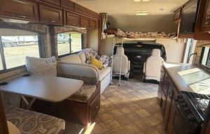 2014 Thor Motor Coach Chateau 32 ft