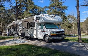 2014 Chevy RV of Altoona- Super Clean!