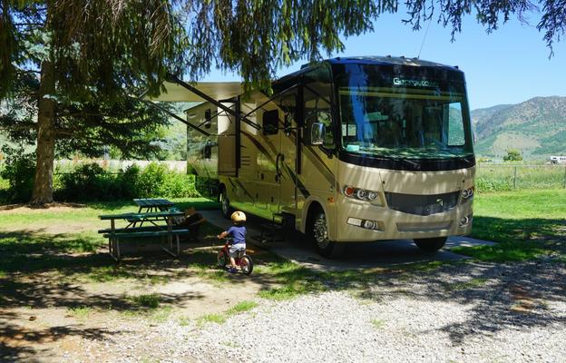 Enzo: New, Kid friendly, 2 full bath, washer/dryer