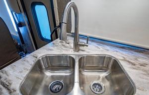 BIG SUGAR - 2019 Thor Motor Coach Challenger 37TB