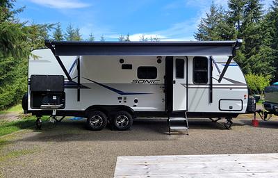 26' 2021 Sonic Bunkhouse - Sleeps 6 + 1 Child