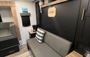 Mighty Mini Retreat: Springdale Mini 1810BH