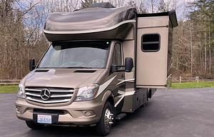 2017 Isata 3, Diesel, Auto-level, Fully Loaded.