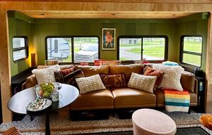 REMODELED, luxury  new interior. DELIVERY ONLY.