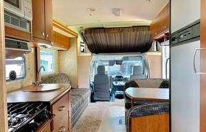 23" 2007 WINNEBAGO VIEW - DIESEL