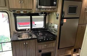 Luxury & Efficiency: Dynamax Isata 3 (Diesel)