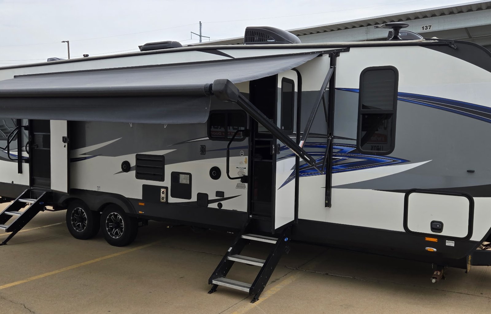 Bunkhouse/Toy Hauler Family Trailer