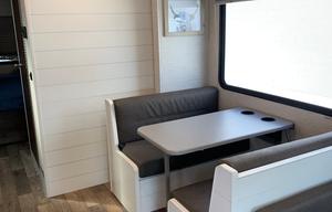 SKYLAR - 2020 Winnebago Outlook 31N 11704 PWI