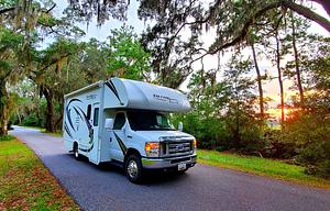 Thor Motor Coach Freedom Elite 22FE
