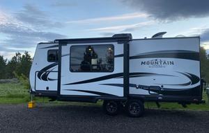 2021 Outdoors RV Creek Side Mountain Series 21DBS