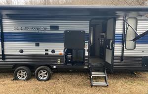 Pat's Wolf Den 2021 Forest River RV Cherokee