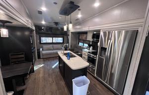 The Eagle Retreat – Luxury Jayco Eagle King Suite