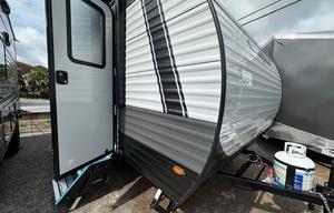 2027 Sunlite 13BH LTD Sleeps 4