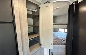 32 ft Travel Trailer King size bed! Sleeps 8-10