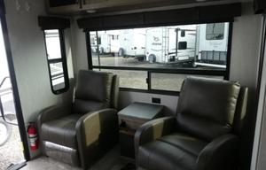 2021 Palomino Puma 27RLSS