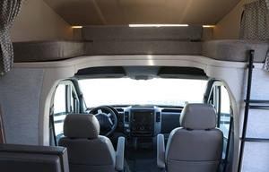 Luxury Diesel-Dog Friendly-Easy to Drive-Sleeps 6