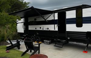 2024 Cherokee 294GEB