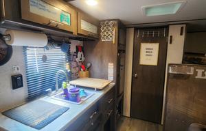 2021 Dutchmen RV Coleman Lantern LT Series 17B