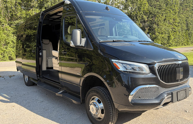 Luxury Off-Grid Sprinter Ultimate Freedom/Comfort