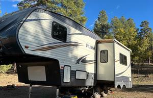 Cozy Little 5th Wheel