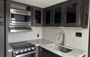 2021 Transcend Xplor 247BH RV rental photo 13